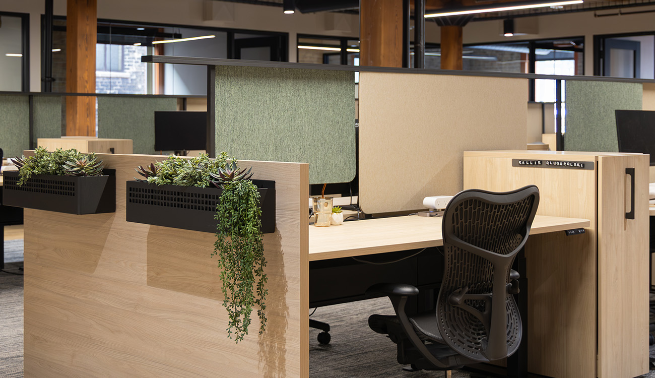 Branigan Desk slider 1330x750