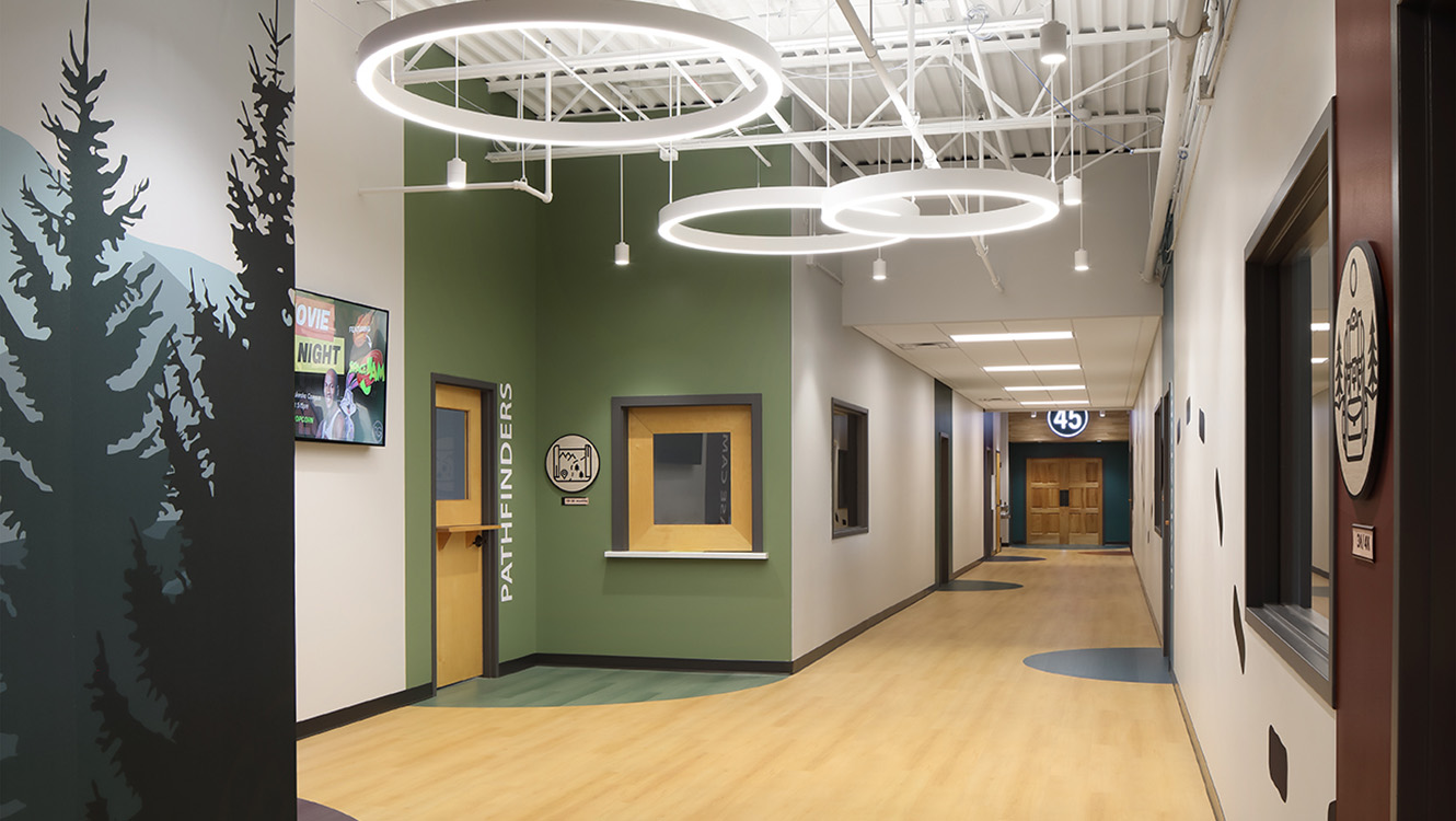 RiverGlen ClassroomCorridor Slider 1330x750